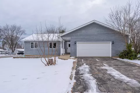 1277 Magnolia Ave, Gurnee, IL 60031