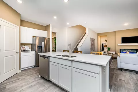 Kitchen - 10331 Bryan Pl, Saint John, IN 46373 photo 3 of 4