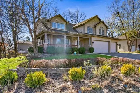 256 S Devon Ave, Bartlett, IL 60103