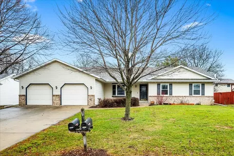 1610 Braden, Normal, IL 61761
