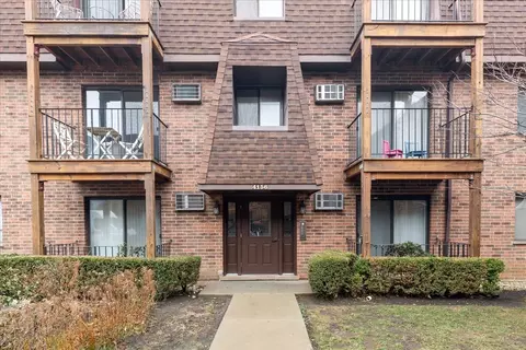 4156 Central Rd #3W, Glenview, IL 60025