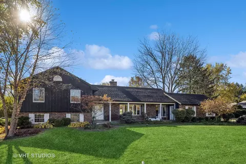 29 W221 Smith Rd, West Chicago, IL 60185