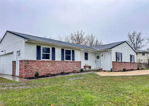 1405 Wildwood Ct, Mount Zion, IL 62549