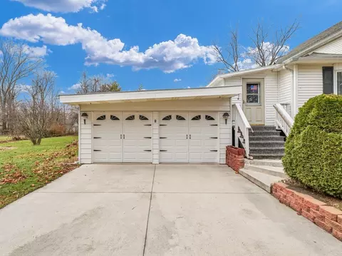 249 S Sangamon St, Bement, IL 61813 photo 38