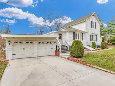 249 S Sangamon St, Bement, IL 61813 photo 37