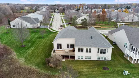 2437 Cape Cod Cir, Elgin, IL 60124 photo 5