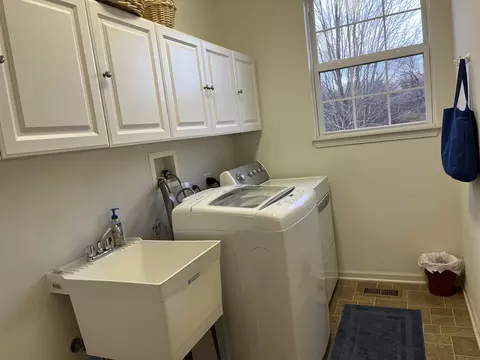 2437 Cape Cod Cir, Elgin, IL 60124 photo 21