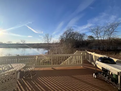 2437 Cape Cod Cir, Elgin, IL 60124 photo 3