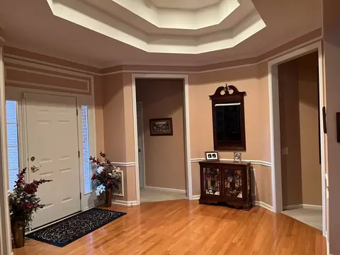 2437 Cape Cod Cir, Elgin, IL 60124 photo 6