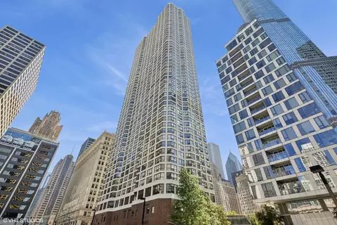 405 N Wabash Ave #3906, Chicago, IL 60611