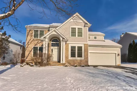 1014 Park Ave, Lake Villa, IL 60046