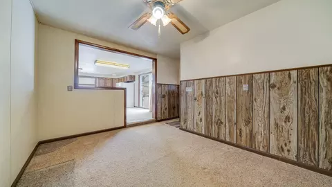 303 E Second St, Leaf River, IL 61047 photo 5