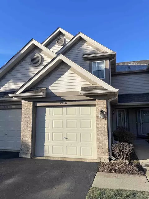1948 Grove Ave, Schaumburg, IL 60193
