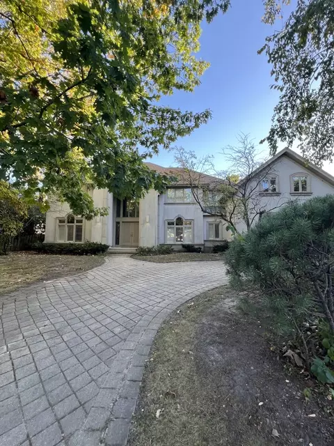 1808 Lawrence Ln, Highland Park, IL 60035