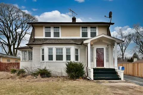 1338 S River Rd, Des Plaines, IL 60018