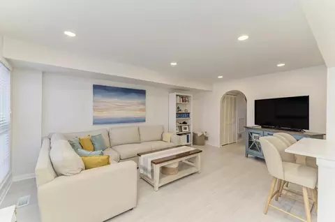 Living - 1680 Pebble Beach Cir, Elgin, IL 60123 photo 3 of 4