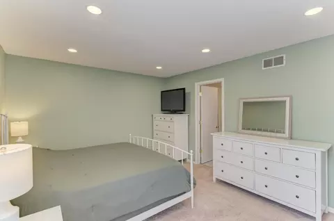 Bedroom - 1680 Pebble Beach Cir, Elgin, IL 60123 photo 2 of 5