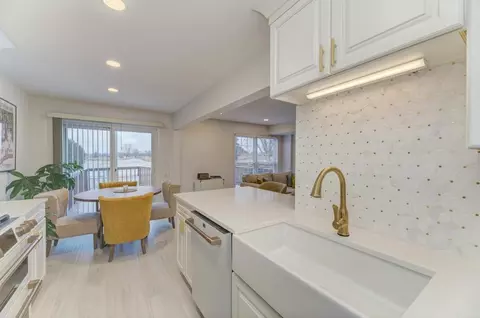 Kitchen - 1680 Pebble Beach Cir, Elgin, IL 60123 photo 5 of 5