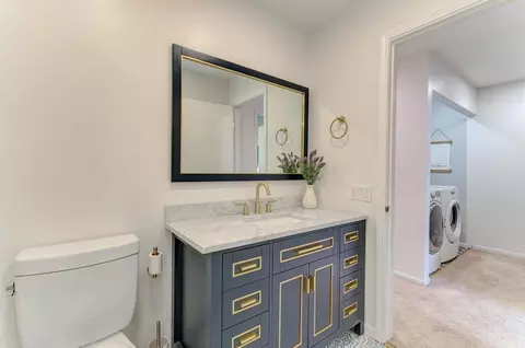 Bath - 1680 Pebble Beach Cir, Elgin, IL 60123 photo 2 of 3