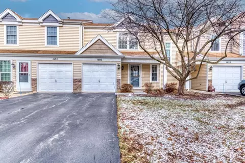 1680 Pebble Beach Cir, Elgin, IL 60123