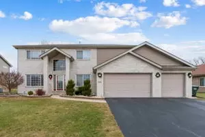 2248 N Raven Ln, Lynwood, IL 60411