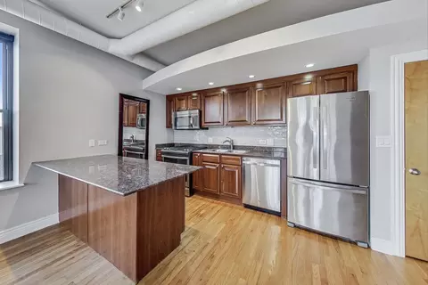 811 S Lytle St #301, Chicago, IL 60607 photo 2