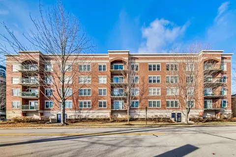 104 N Plum Grove Rd #200, Palatine, IL 60067