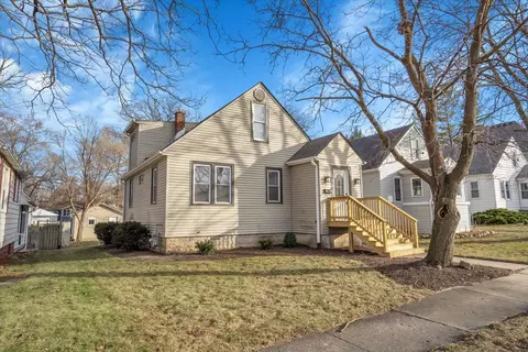 620 Glidden Ave, Dekalb, IL 60115