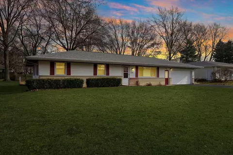 2706 Arlene Dr, Urbana, IL 61802
