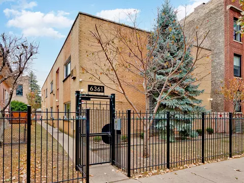 6361 N Paulina St #2B, Chicago, IL 60660