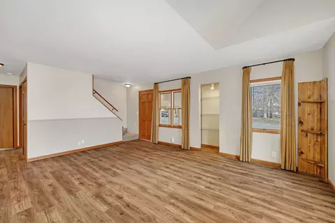 Living - 427 Johnson Ave, Morris, IL 60450 photo 1 of 3