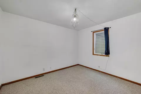 Bedroom - 427 Johnson Ave, Morris, IL 60450 photo 3 of 3