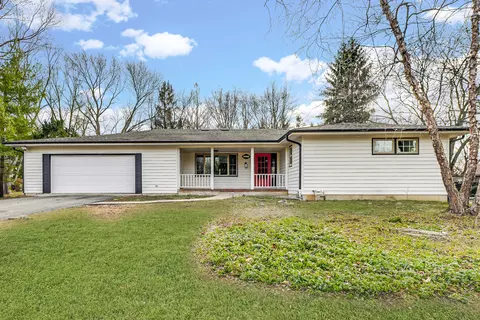 38 W449 Bonnie Ct, Saint Charles, IL 60175