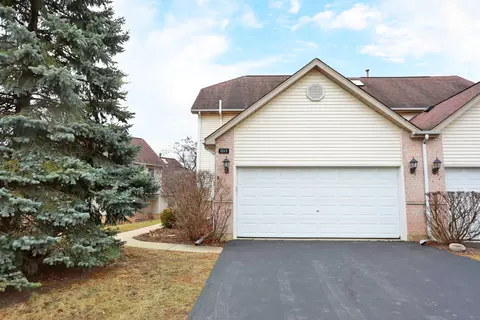 2015 Thornwood Cir, Saint Charles, IL 60174