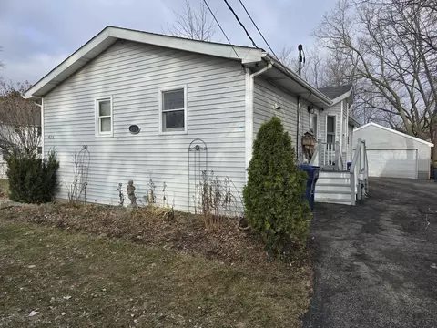 416 Ravine Ave, Waukegan, IL 60085