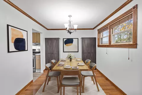 Dining - 4542 Deyo Ave, Brookfield, IL 60513 photo 1 of 1