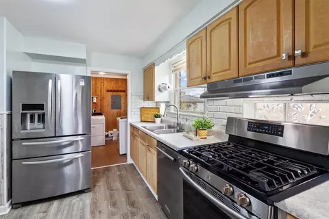 Kitchen - 4542 Deyo Ave, Brookfield, IL 60513 photo 2 of 2