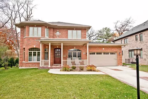 2728 Greenleaf Ave, Wilmette, IL 60091