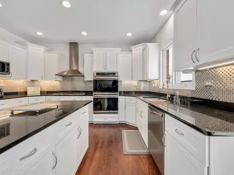 238 E Cayuga Ave, Elmhurst, IL 60126 photo 8