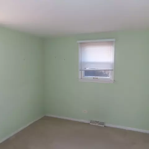 Bedroom - 3028 Patton Dr, Des Plaines, IL 60018 photo 4 of 5