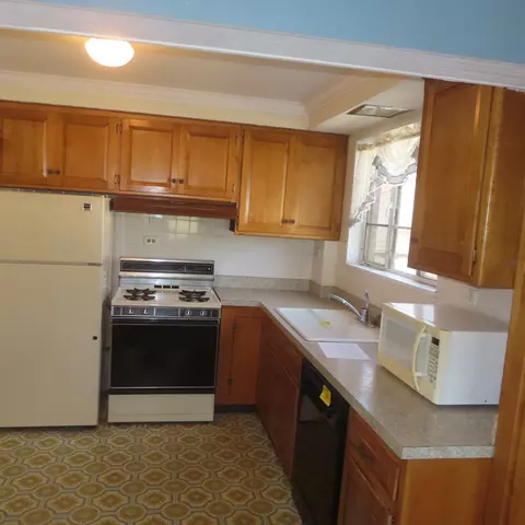 Kitchen - 3028 Patton Dr, Des Plaines, IL 60018 photo 1 of 1