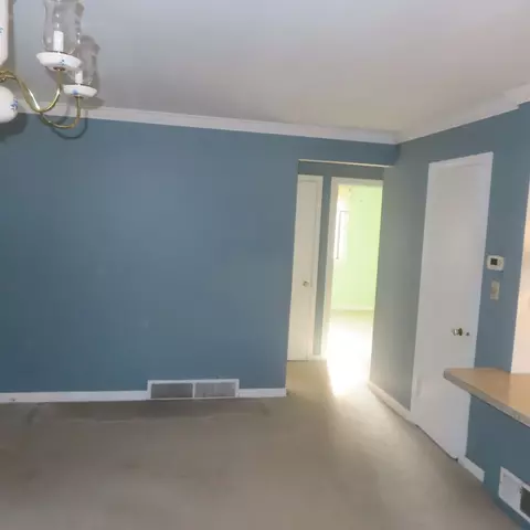 Living - 3028 Patton Dr, Des Plaines, IL 60018 photo 2 of 5