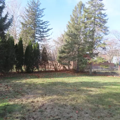 Exterior - 3028 Patton Dr, Des Plaines, IL 60018 photo 4 of 7