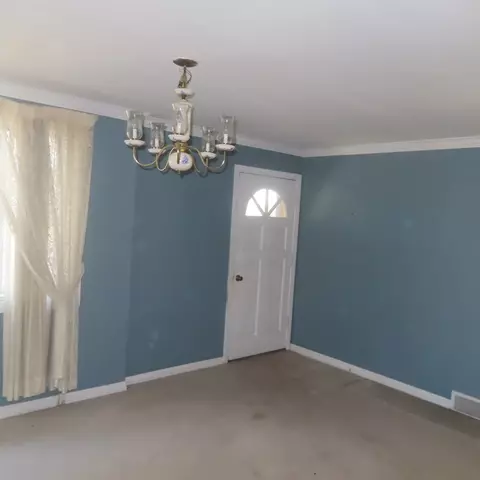 Living - 3028 Patton Dr, Des Plaines, IL 60018 photo 1 of 5