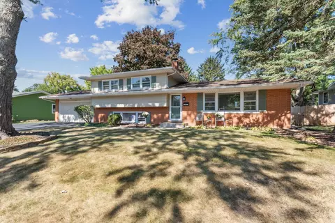 417 Tupelo Ave, Naperville, IL 60540