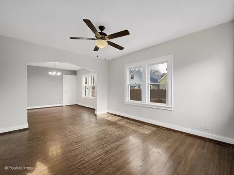 Living - 556 Binder St, Aurora, IL 60505 photo 1 of 3