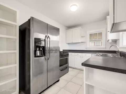 Kitchen - 556 Binder St, Aurora, IL 60505 photo 2 of 3