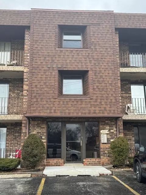 2215 175th St #1A, Lansing, IL 60438