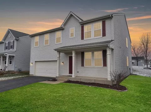 991 Valley Stream Dr, Pingree Grove, IL 60140
