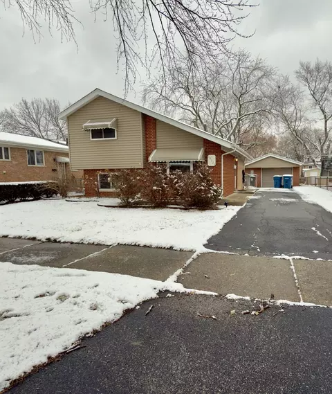 14323 Tripp Ave, Midlothian, IL 60445
